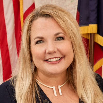 Councilmember Adonna Saunders headshot