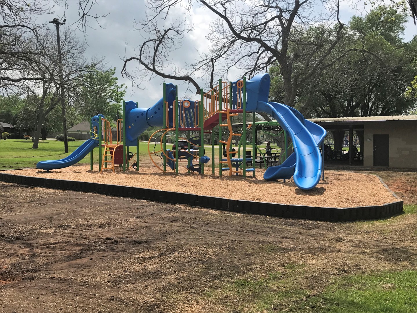 henderson-playground2018