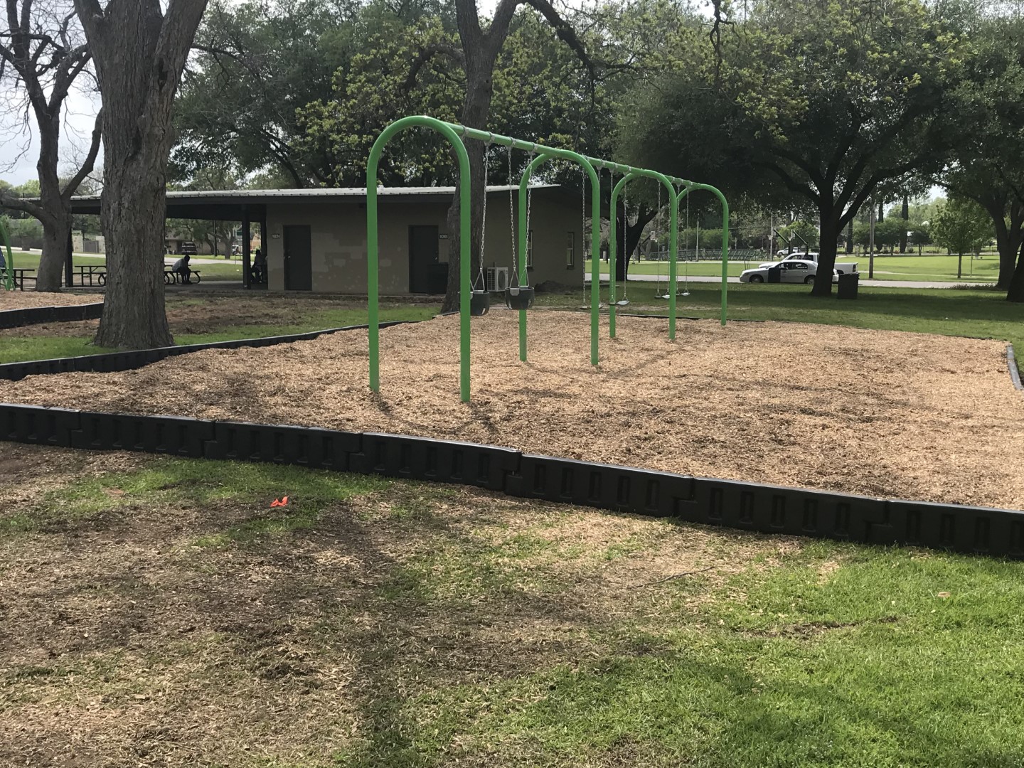 henderson-swings2018